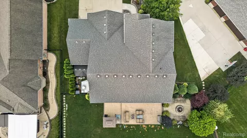View/Area - 50414 Greycoat Ln, Macomb, MI 48044 photo 7 of 11