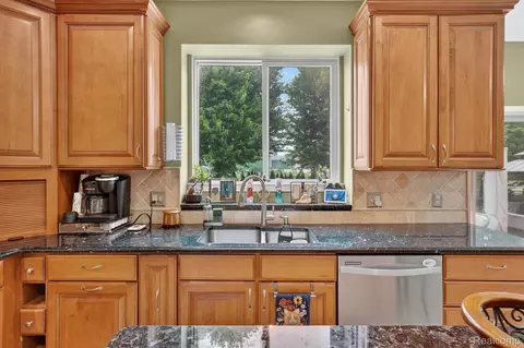 Kitchen - 50414 Greycoat Ln, Macomb, MI 48044 photo 5 of 5