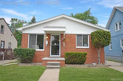 310 W Sonoma Ave, Hazel Park, MI 48030