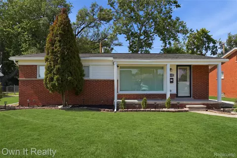 20320 Whitlock Dr, Dearborn Heights, MI 48127