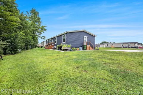 6154 Birch Creek Ct, Kimball, MI 48704