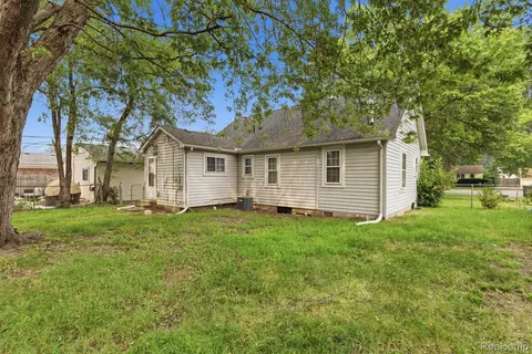 Exterior - 5852 Beech Daly Rd, Taylor, MI 48180 photo 4 of 4