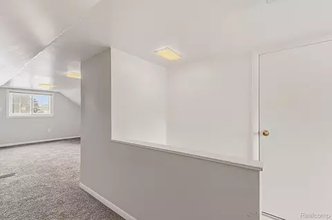 Entry Way - 5852 Beech Daly Rd, Taylor, MI 48180 photo 1 of 1