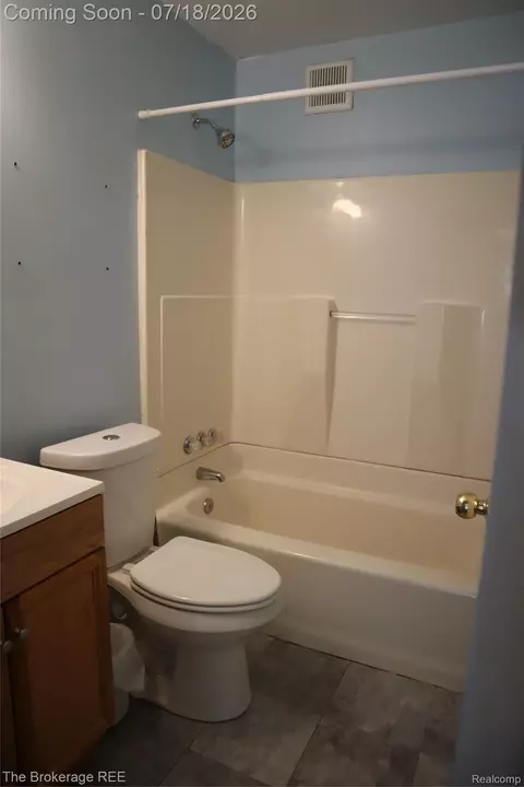 34861 John St, Wayne, MI 48184 photo 33