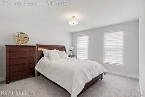 Bedroom - 24515 Brookshire Dr, Macomb, MI 48042 photo 3 of 4