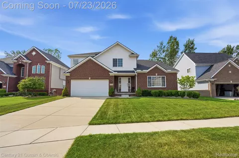 56130 Worlington Ln, Lyon, MI 48178