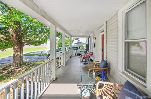 Exterior - 612 Vine St, St. Clair, MI 48079 photo 8 of 14