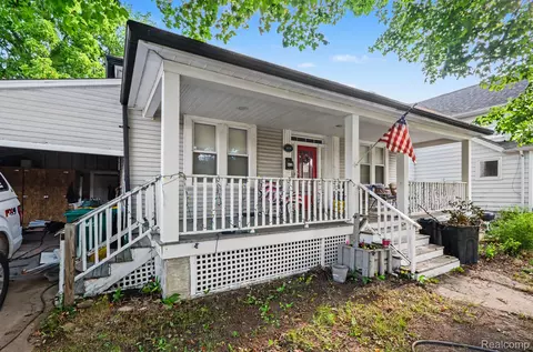 Exterior - 612 Vine St, St. Clair, MI 48079 photo 7 of 14