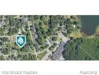 000 Crescent, Waterford, MI 48327