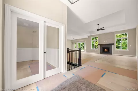 34823 Cardinal Ln, Richmond, MI 48062