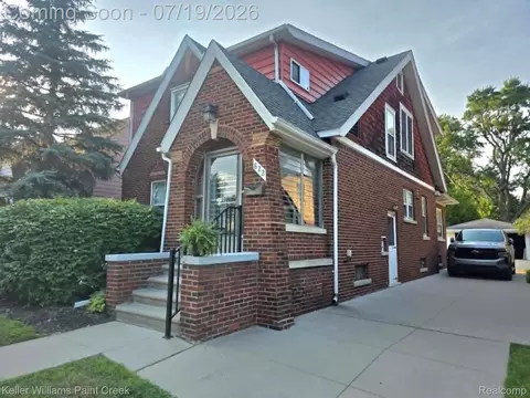 822 W Breckenridge St, Ferndale, MI 48220