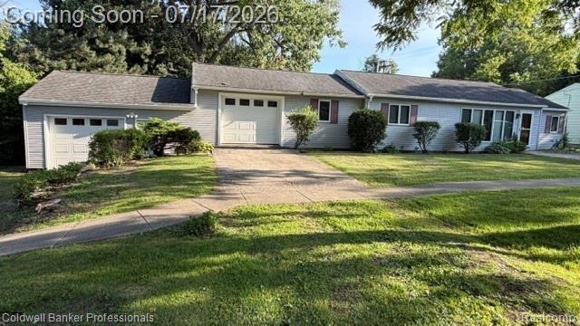 3990 Orr Dr, North Branch, MI 48461