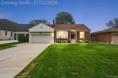 22510 Ardmore Park Dr, Saint Clair Shores, MI 48081