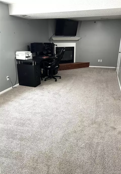 637 Dane Dr, Monroe, MI 48162 photo 9