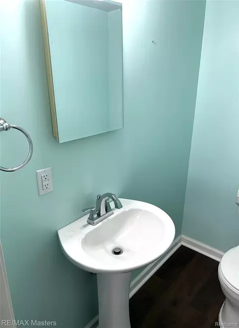 637 Dane Dr, Monroe, MI 48162 photo 12