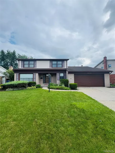 26309 Cecile St, Dearborn Heights, MI 48127