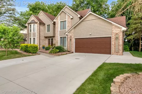 23134 Fox Crk, Farmington Hills, MI 48335