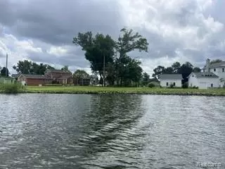 9510 Buckingham, White Lake, MI 48386