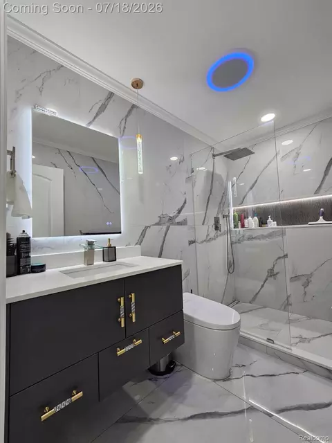 Bath - 2926 Roundtree Dr, Troy, MI 48083 photo 1 of 6