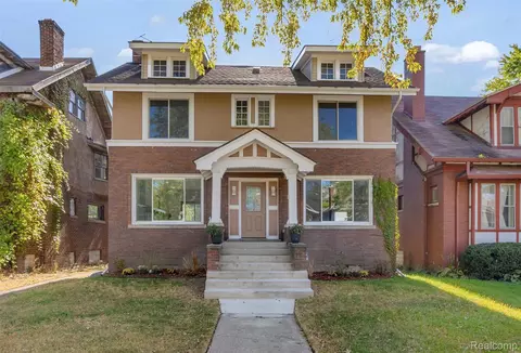154 Mclean Mclean St, Highland Park, MI 48203