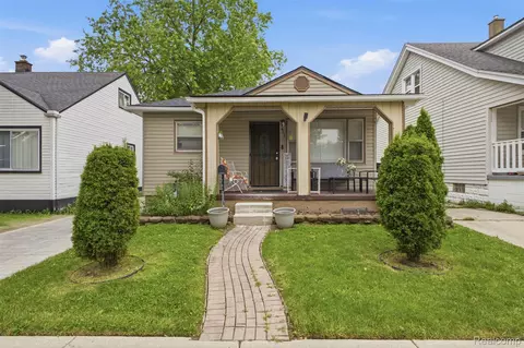 439 Cleveland Ave, Lincoln Park, MI 48146