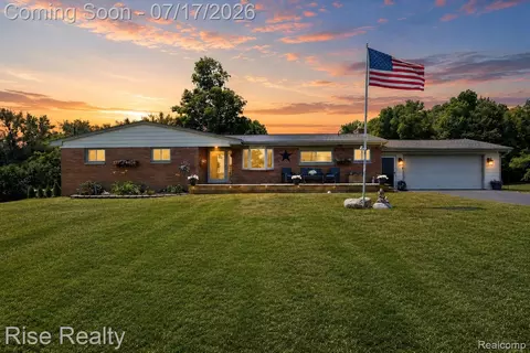 4338 S Duffield Rd, Clayton, MI 48449