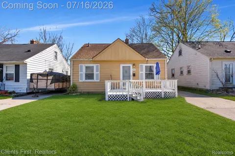 24047 Stanford St, Dearborn Heights, MI 48125