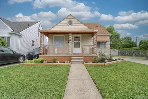 2210 University Ave, Lincoln Park, MI 48146