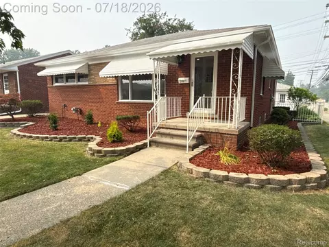 20017 California, Saint Clair Shores, MI 48080