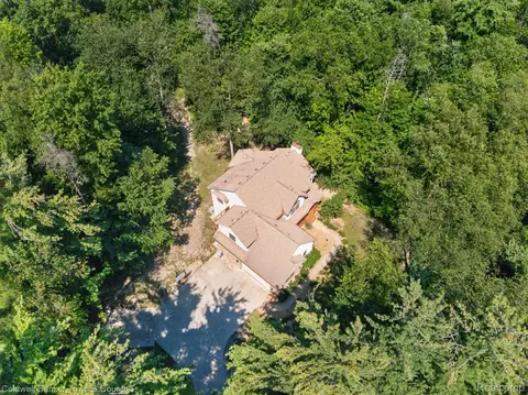 View/Area - 3217 Pineview Trl, Genoa, MI 48843 photo 9 of 12