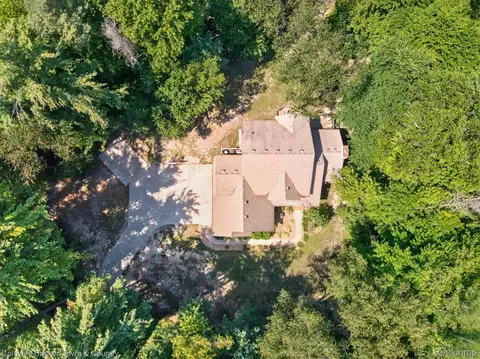 View/Area - 3217 Pineview Trl, Genoa, MI 48843 photo 6 of 12