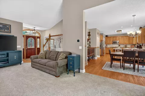 Entry Way - 3217 Pineview Trl, Genoa, MI 48843 photo 2 of 2