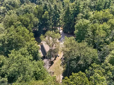 View/Area - 3217 Pineview Trl, Genoa, MI 48843 photo 11 of 12