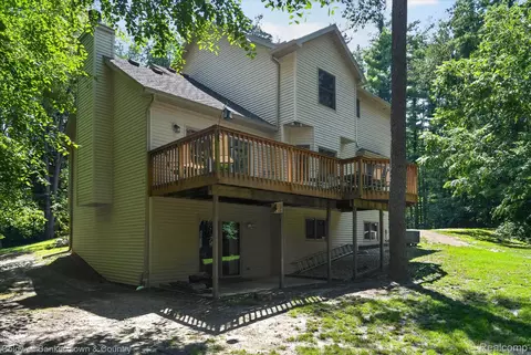 Exterior - 3217 Pineview Trl, Genoa, MI 48843 photo 10 of 11