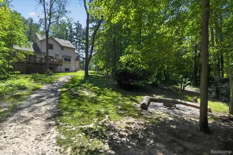 Exterior - 3217 Pineview Trl, Genoa, MI 48843 photo 11 of 11