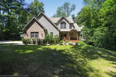 Exterior - 3217 Pineview Trl, Genoa, MI 48843 photo 2 of 11