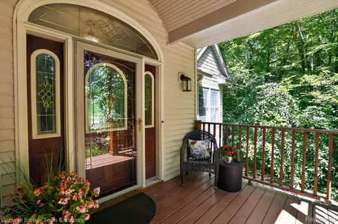 Exterior - 3217 Pineview Trl, Genoa, MI 48843 photo 8 of 11