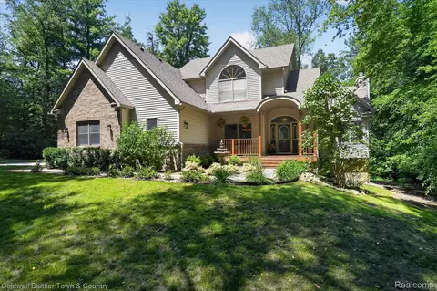 Exterior - 3217 Pineview Trl, Genoa, MI 48843 photo 3 of 11