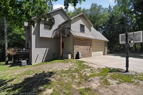 Exterior - 3217 Pineview Trl, Genoa, MI 48843 photo 9 of 11