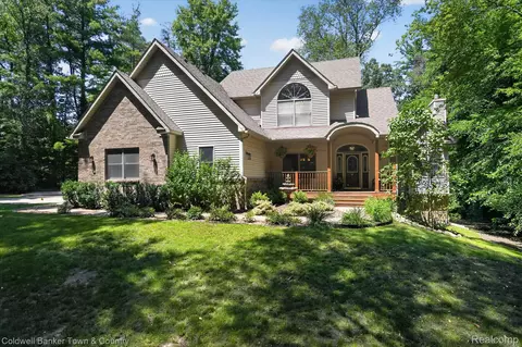 Exterior - 3217 Pineview Trl, Genoa, MI 48843 photo 4 of 11