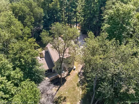View/Area - 3217 Pineview Trl, Genoa, MI 48843 photo 10 of 12