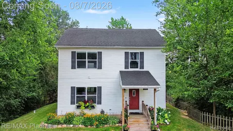 2327 Hammerslea Rd, Orion, MI 48359