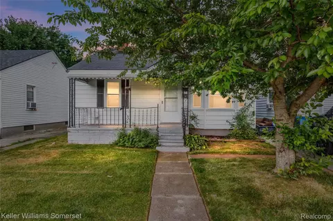 21178 Dexter Blvd, Warren, MI 48089