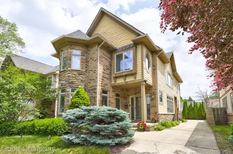721 S Kenwood Ave, Royal Oak, MI 48067