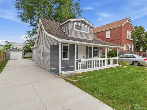 23449 Carlisle Ave, Hazel Park, MI 48030