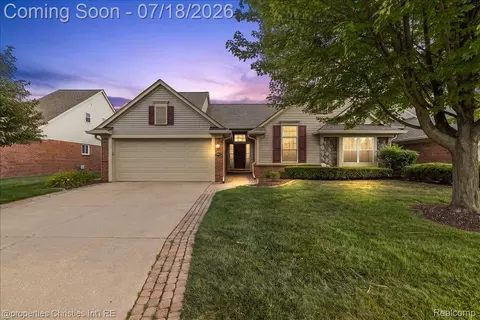 5802 Ortman Dr, Sterling Heights, MI 48314