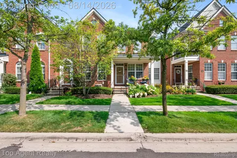 14443 Victoria Dr, Sterling Heights, MI 48313