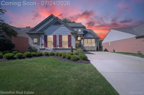 51370 Plymouth Heights Ln, Plymouth, MI 48170
