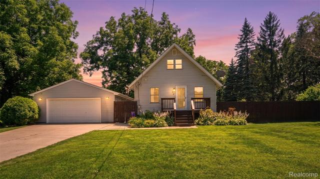 576 Brooks Ave, Pontiac, MI 48340