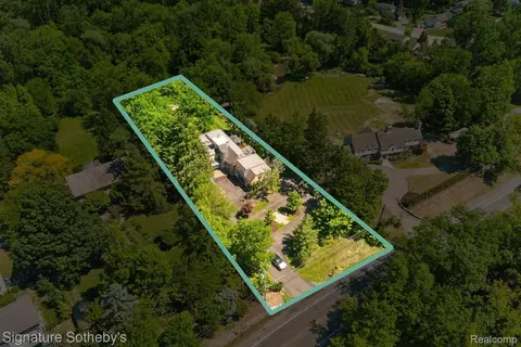 30650 Lahser Rd, Beverly Hills, MI 48025